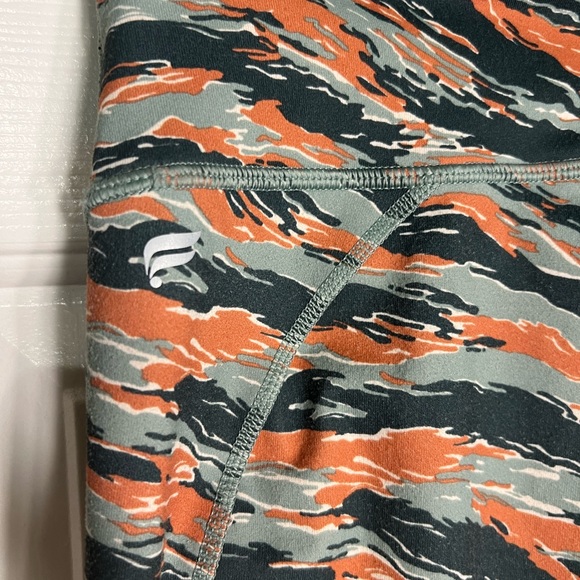 Fabletics legging - Picture 6 of 7